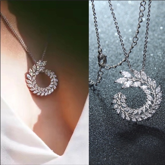 Big Vintage CZ Flower Novel Necklace - Picture 4 of 6